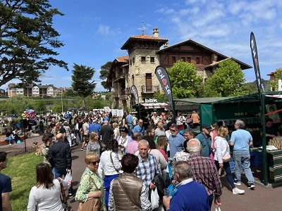 Feria agrícola y artesana Berango